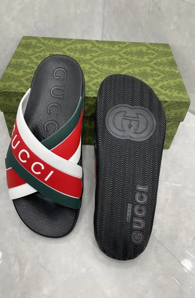 hype Gucci Slippers