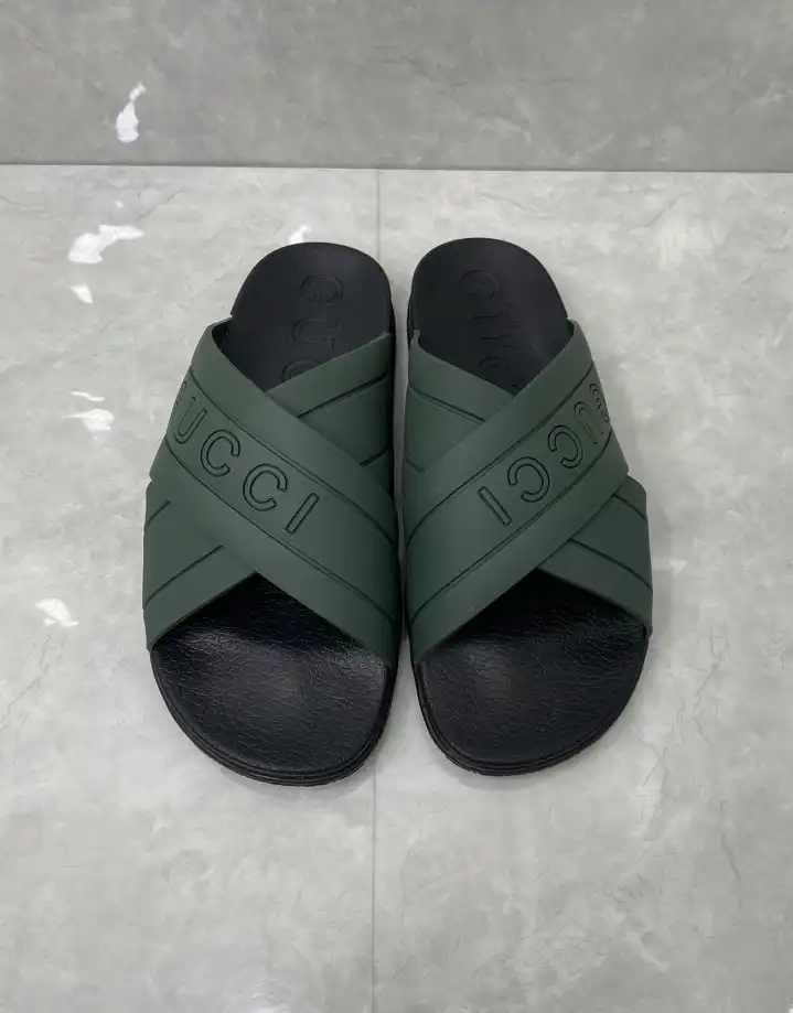 hype Gucci Slippers