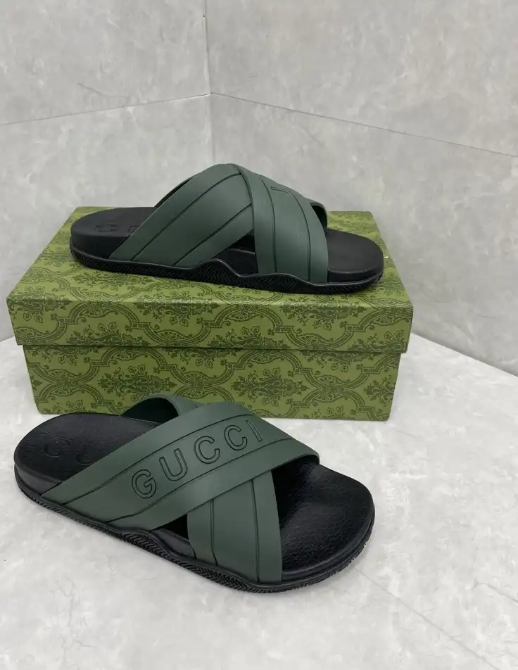 hype Gucci Slippers