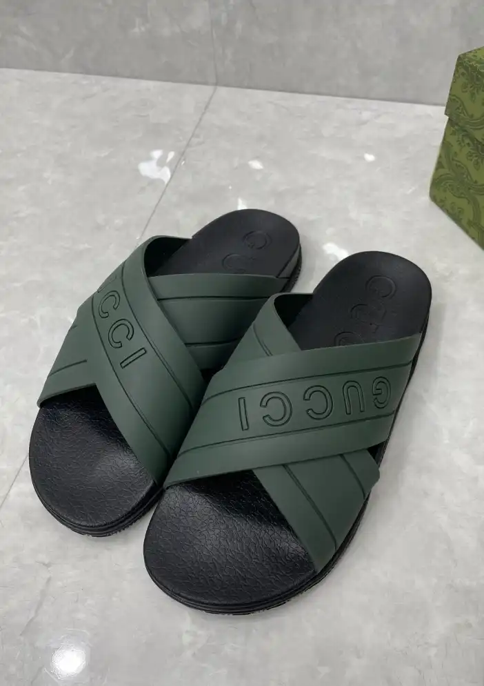 hype Gucci Slippers