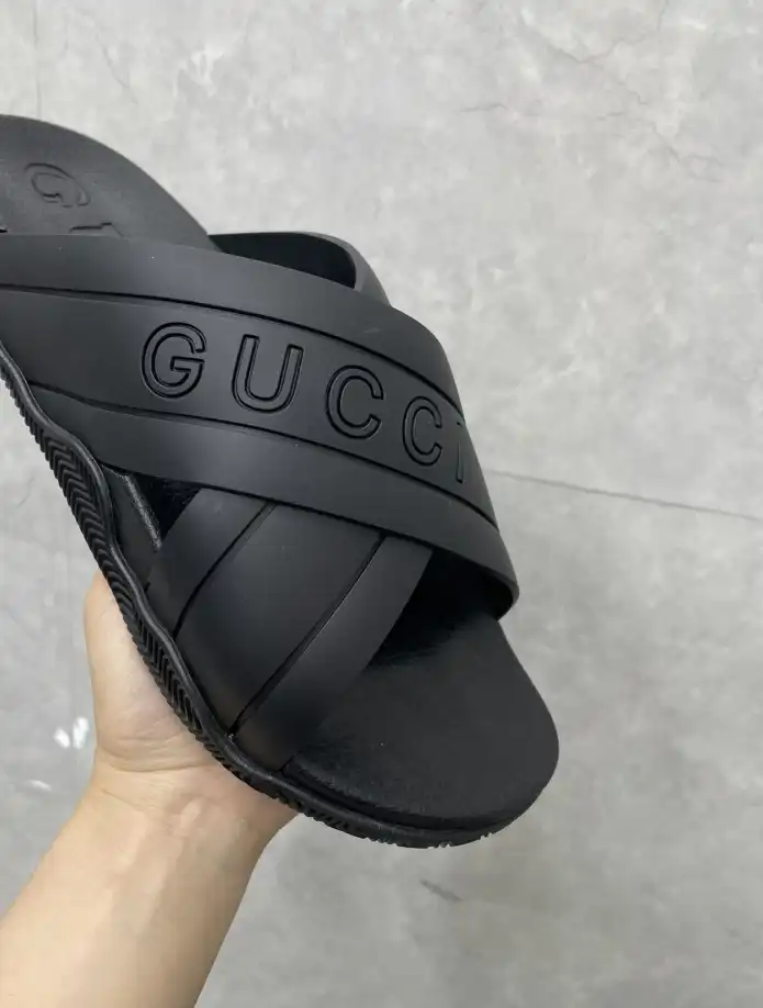 hype Gucci Slippers