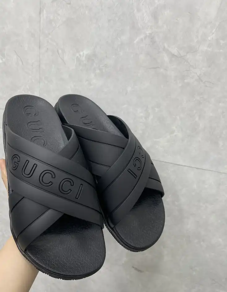 hype Gucci Slippers