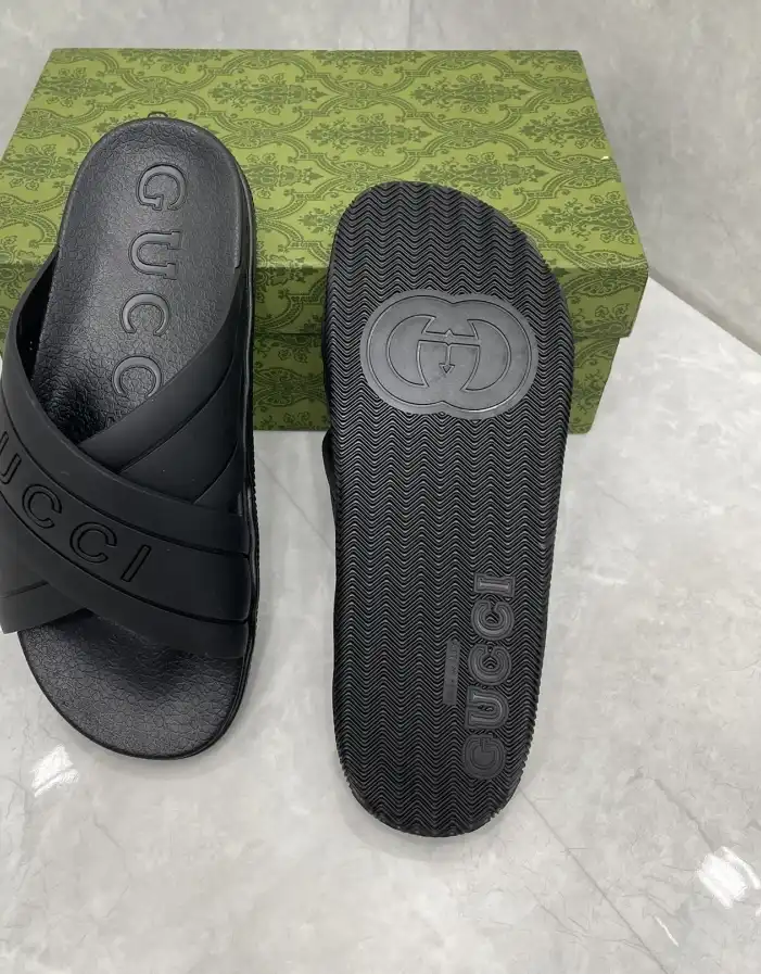 hype Gucci Slippers