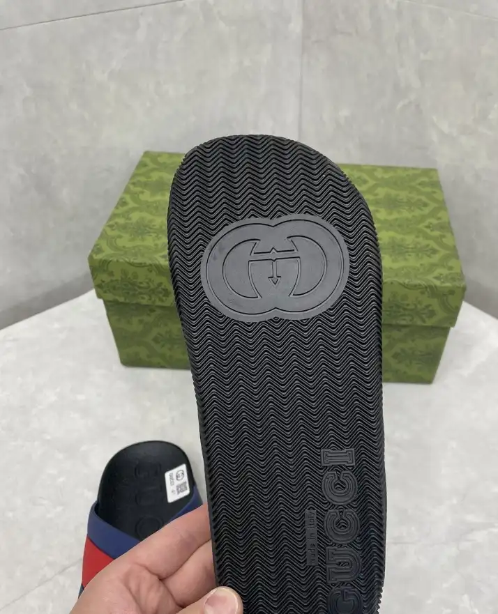 hype Gucci Slippers