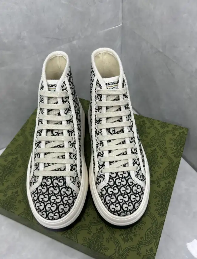 hype Gucci Sneakers