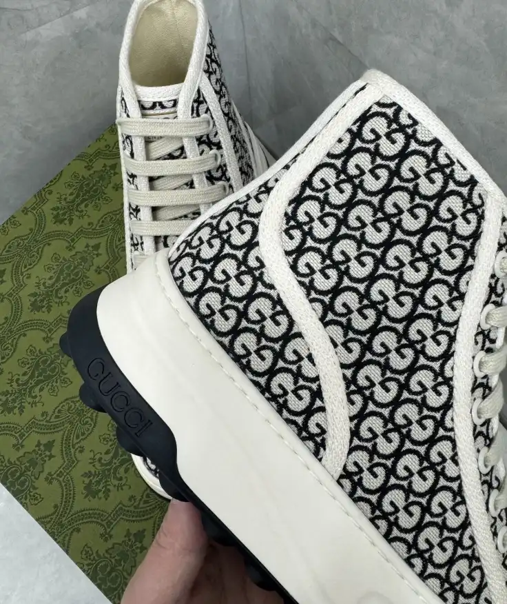 hype Gucci Sneakers