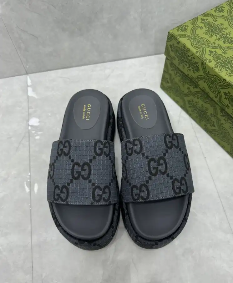 hype Gucci Slippers