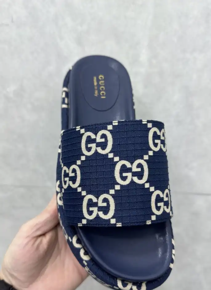 hype Gucci Slippers