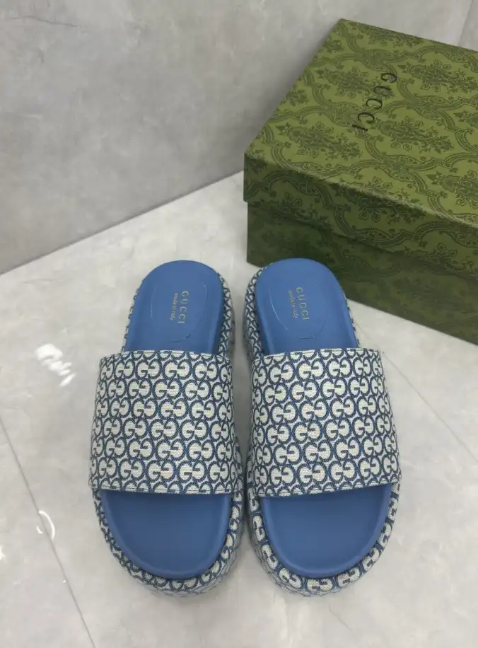 hype Gucci Slippers