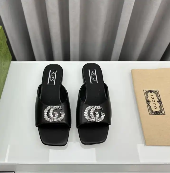 hype Gucci Slippers