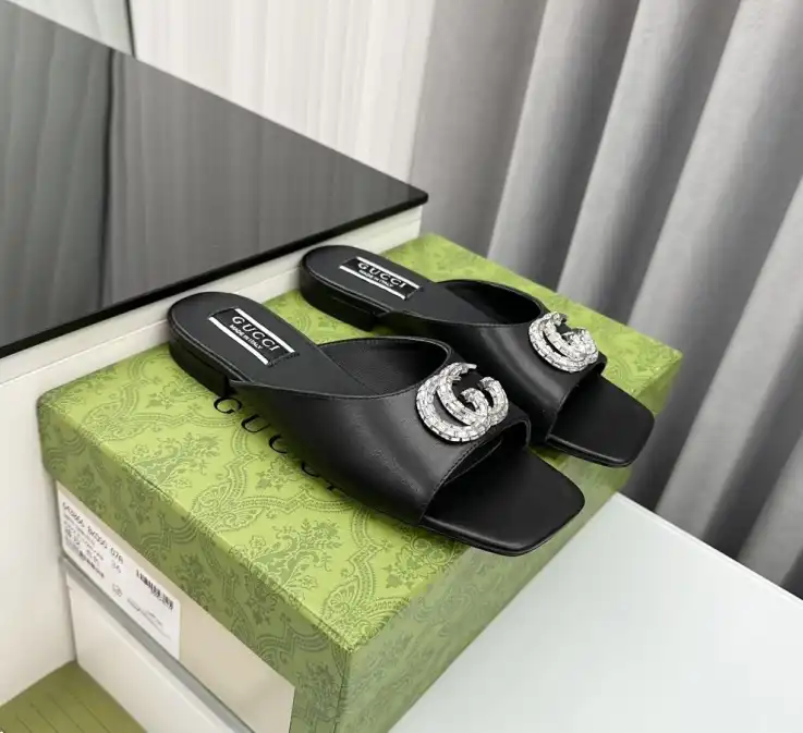 hype Gucci Slippers