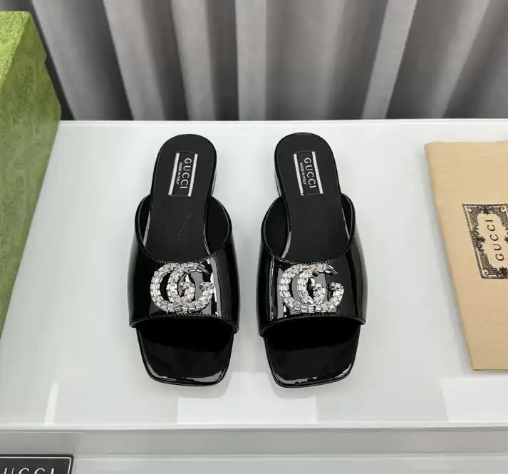 hype Gucci Slippers