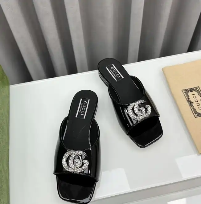 hype Gucci Slippers