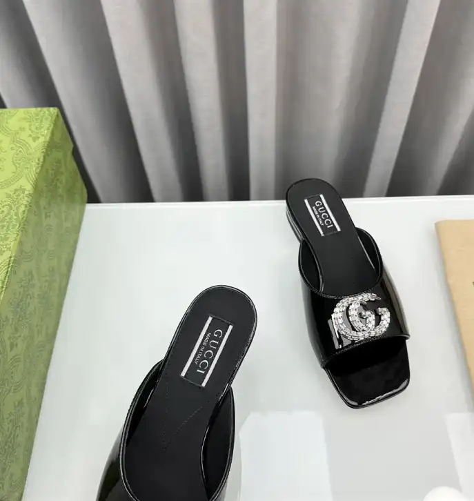 hype Gucci Slippers