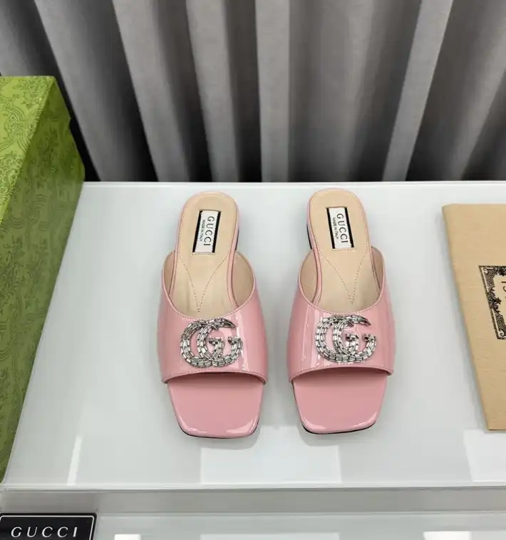 hype Gucci Slippers