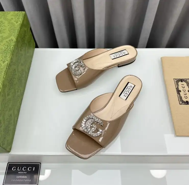 hype Gucci Slippers