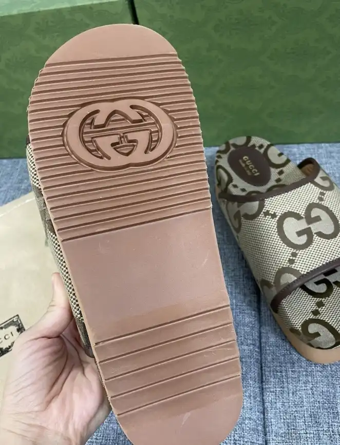 hype Gucci Slippers