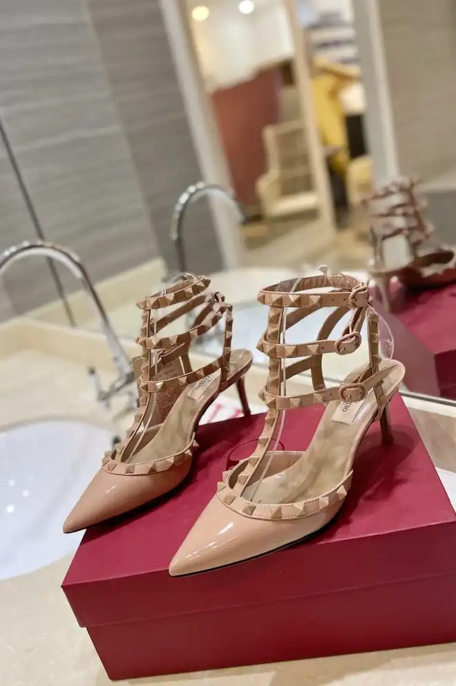 hype Valentino High Heels