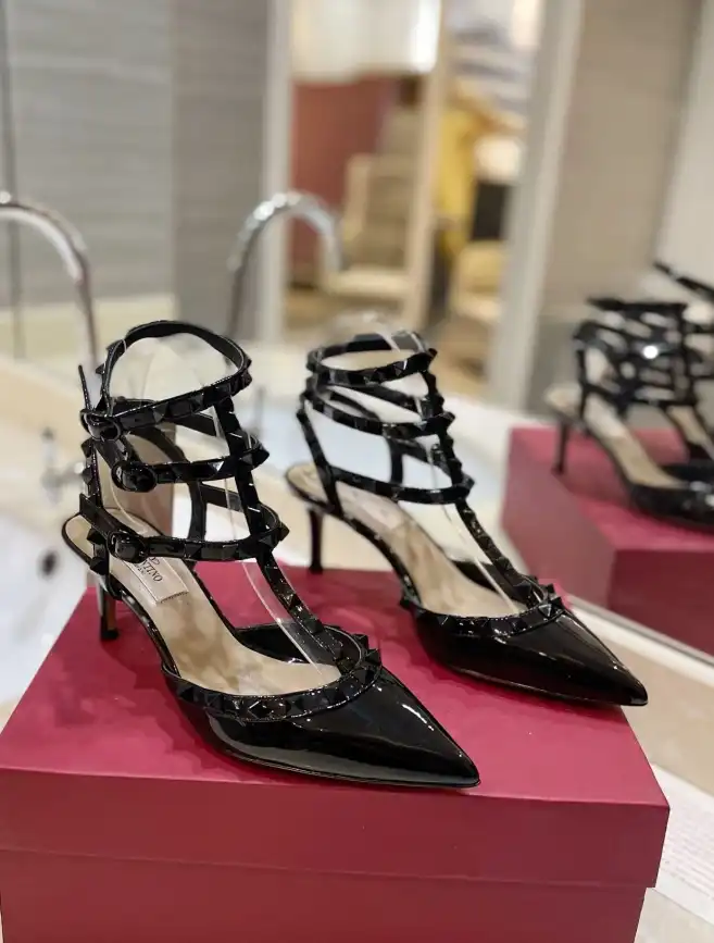 hype Valentino High Heels