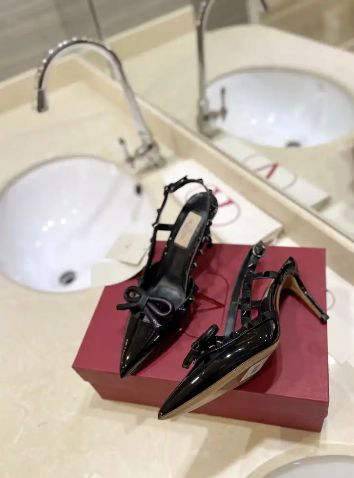 hype Valentino High Heels