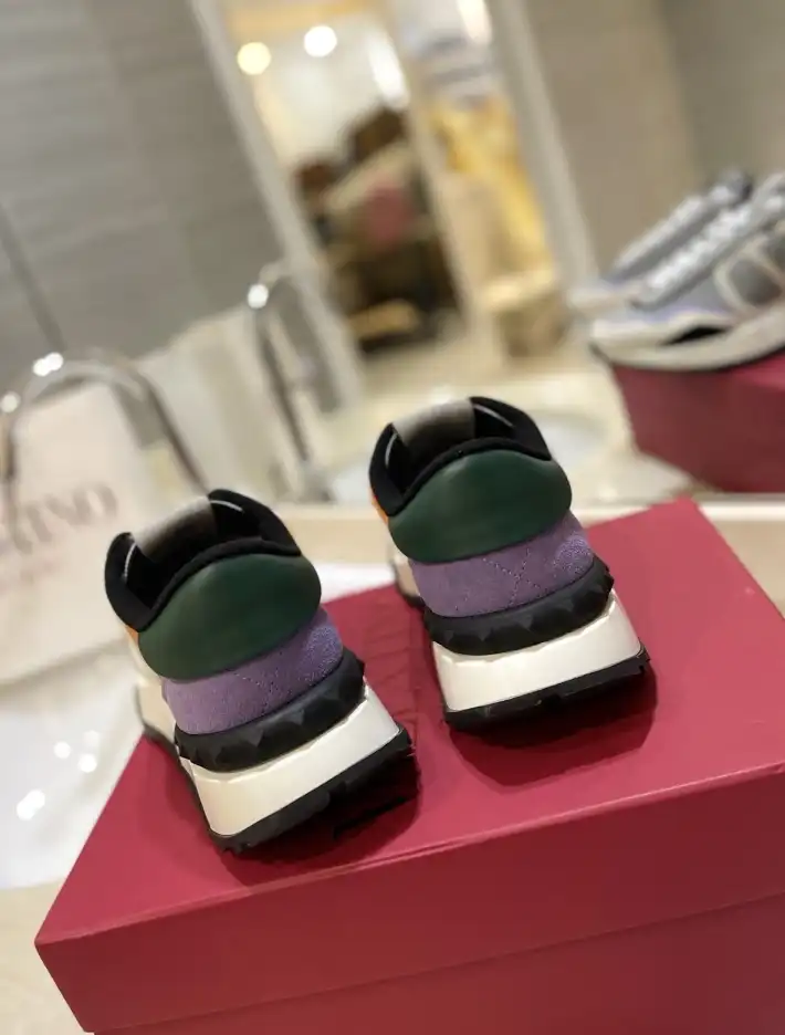 hype Valentino Sneakers