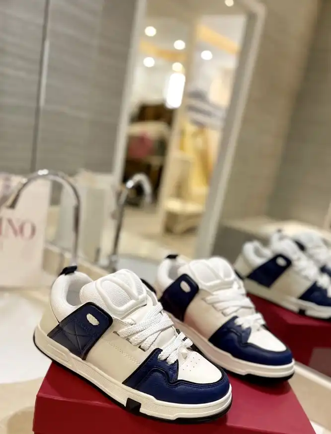 hype Valentino Sneakers