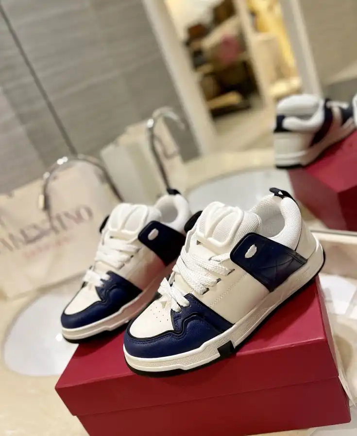 hype Valentino Sneakers