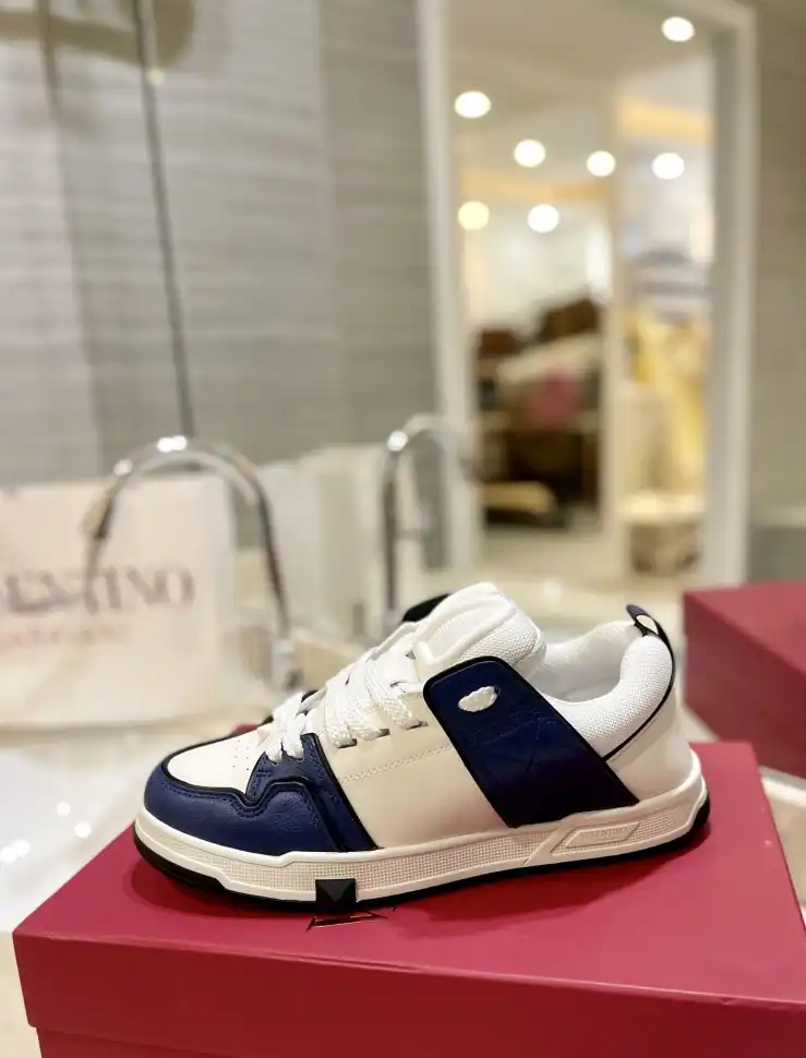 hype Valentino Sneakers