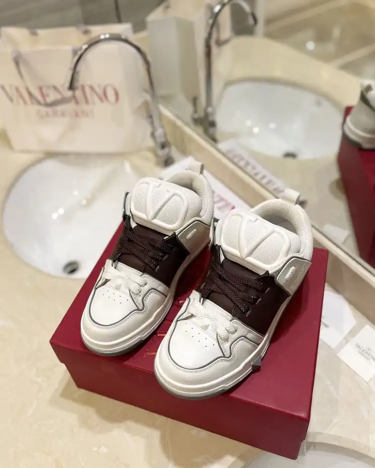 hype Valentino Sneakers