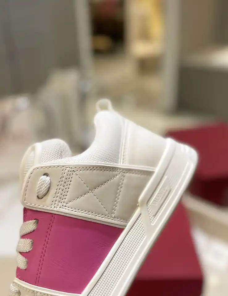 hype Valentino Sneakers