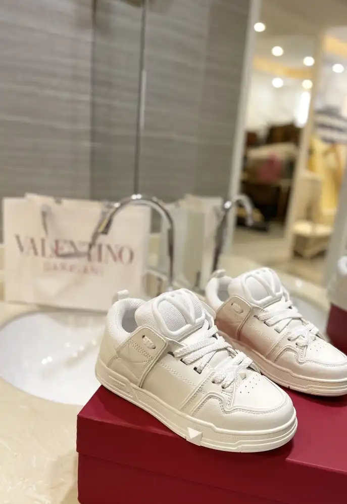 hype Valentino Sneakers