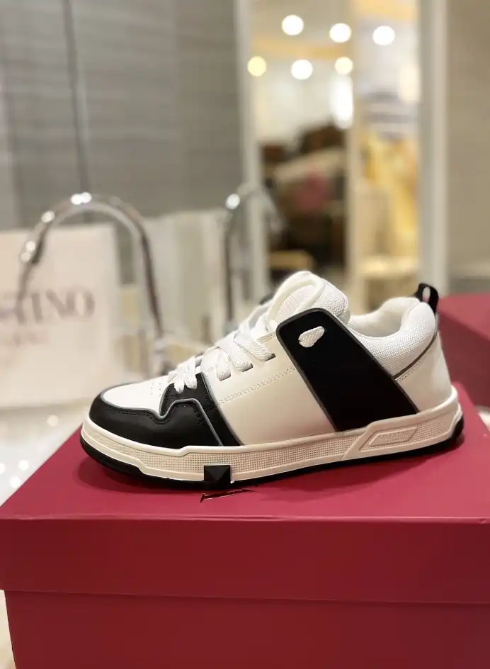 hype Valentino Sneakers