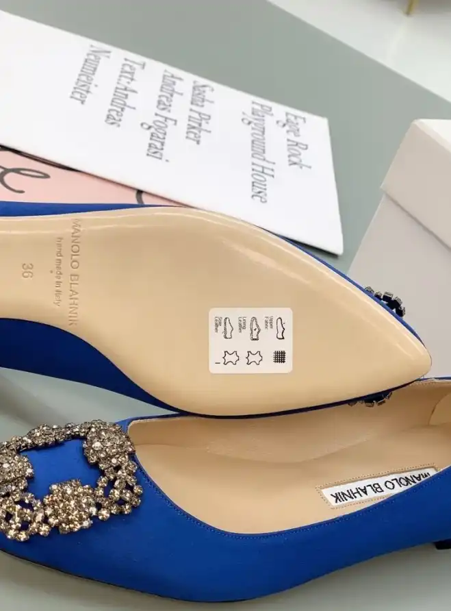 hype Manolo Blahnik flat shoes