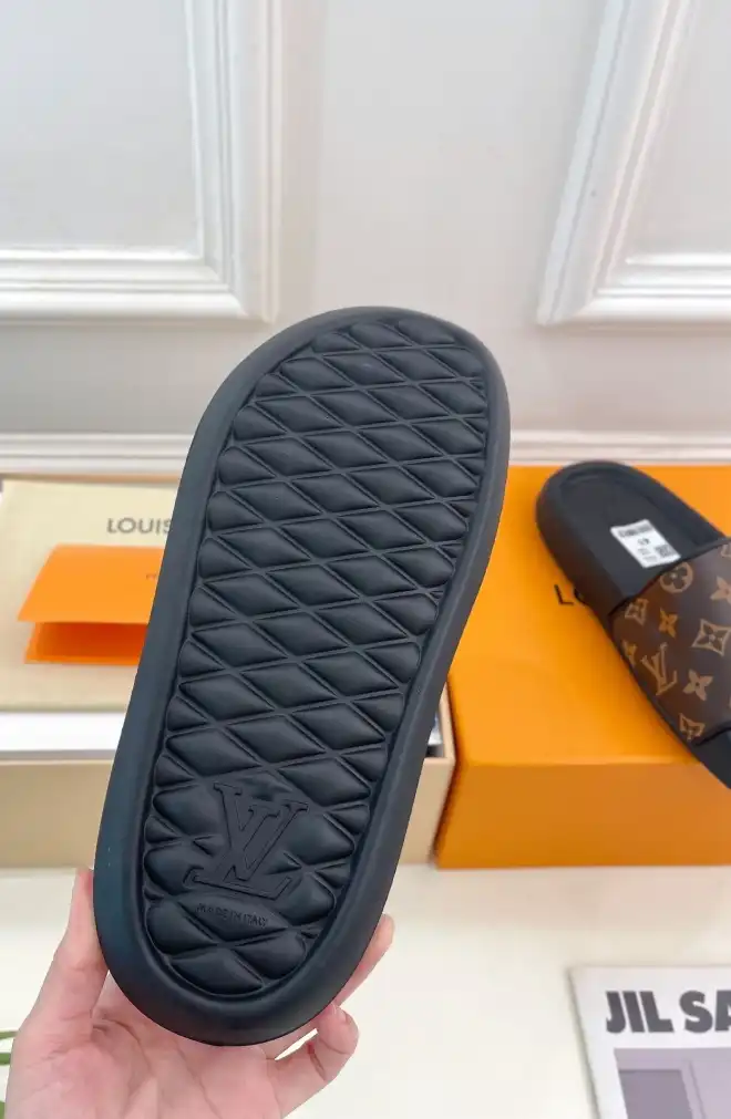 hype LV Slippers