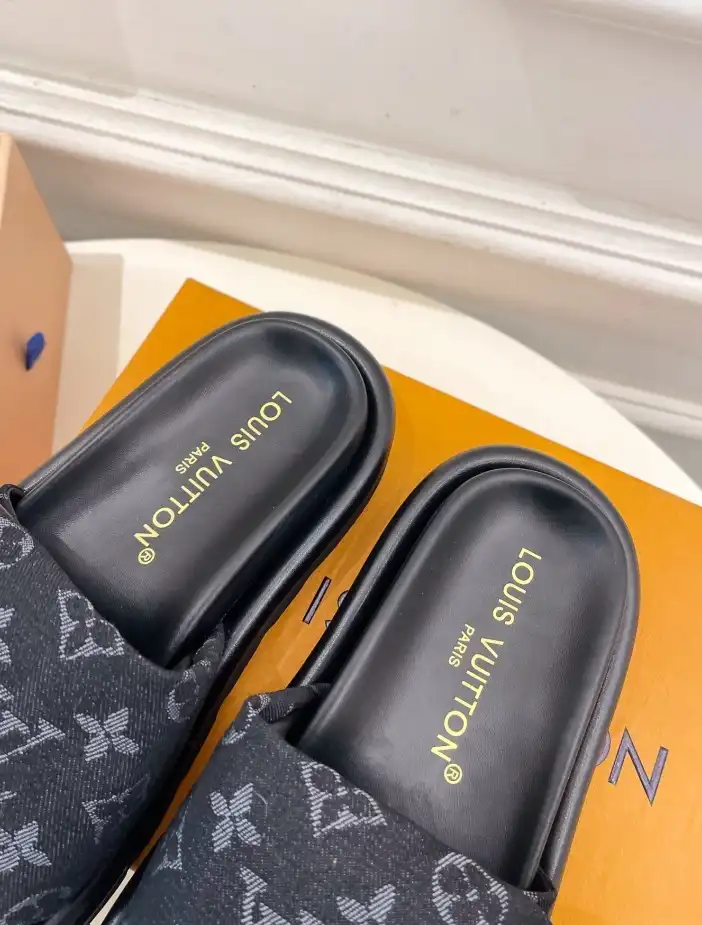 hype LV Slippers