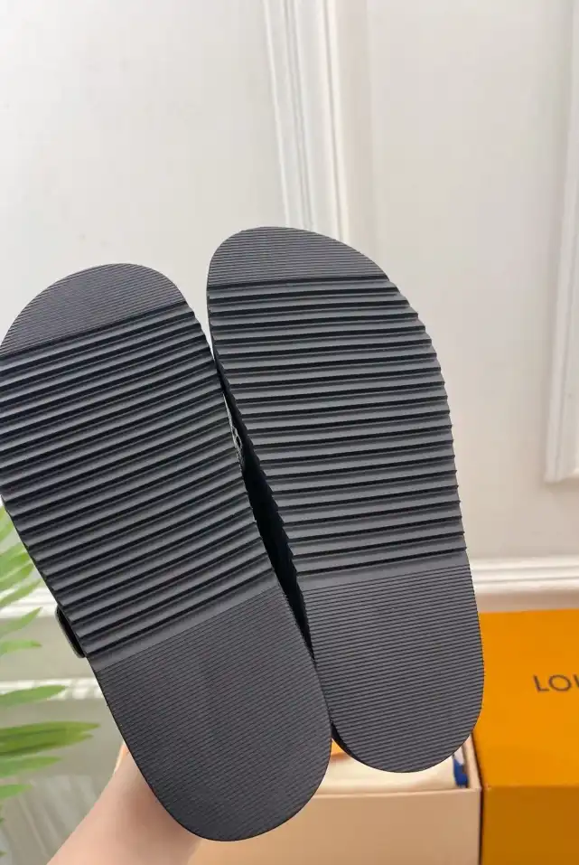 hype LV Sandals