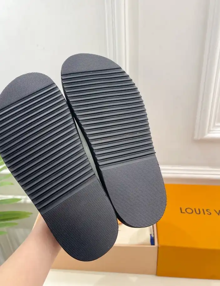 hype LV Slippers