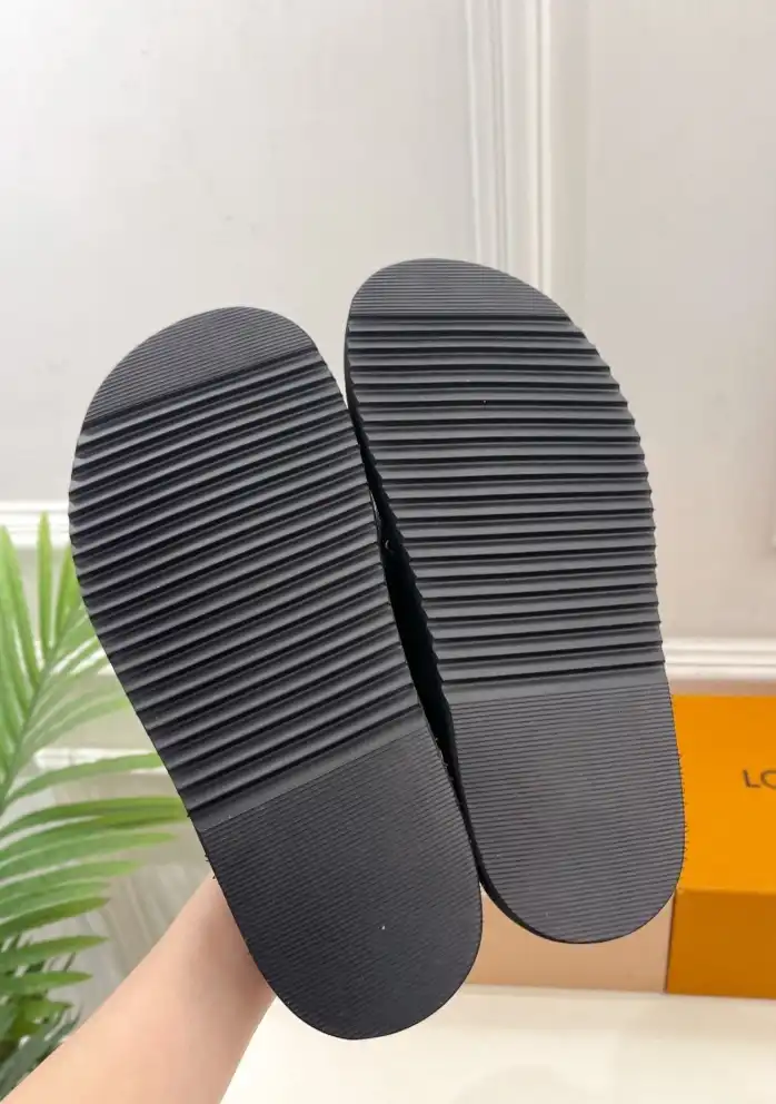 hype LV Slippers