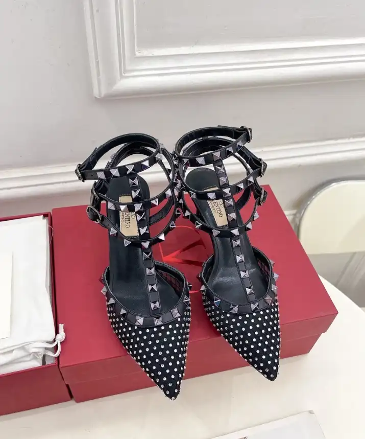 hype Valentino High Heels