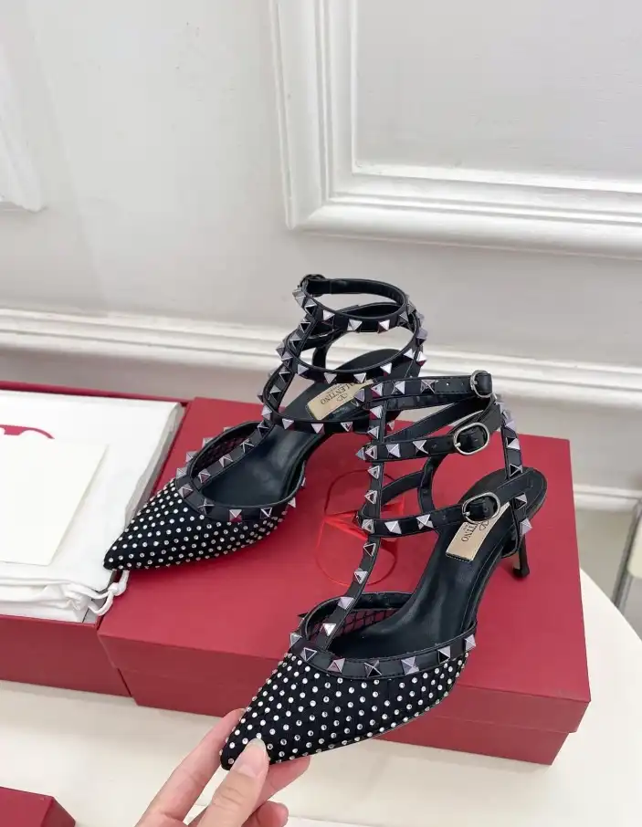 hype Valentino High Heels