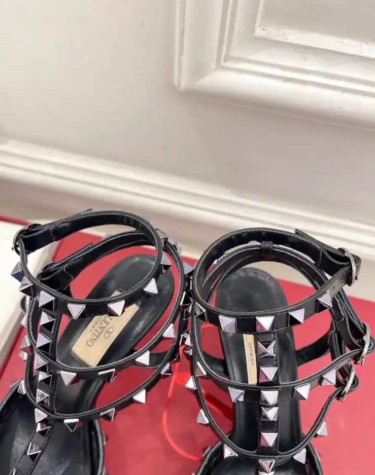 hype Valentino High Heels