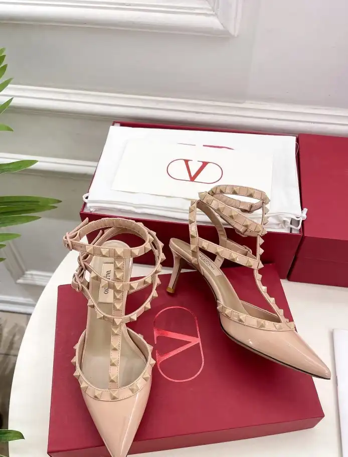 hype Valentino High Heels