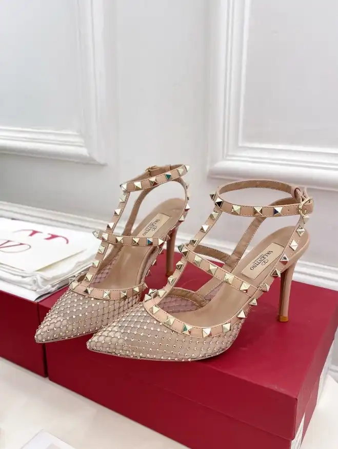 hype Valentino High Heels