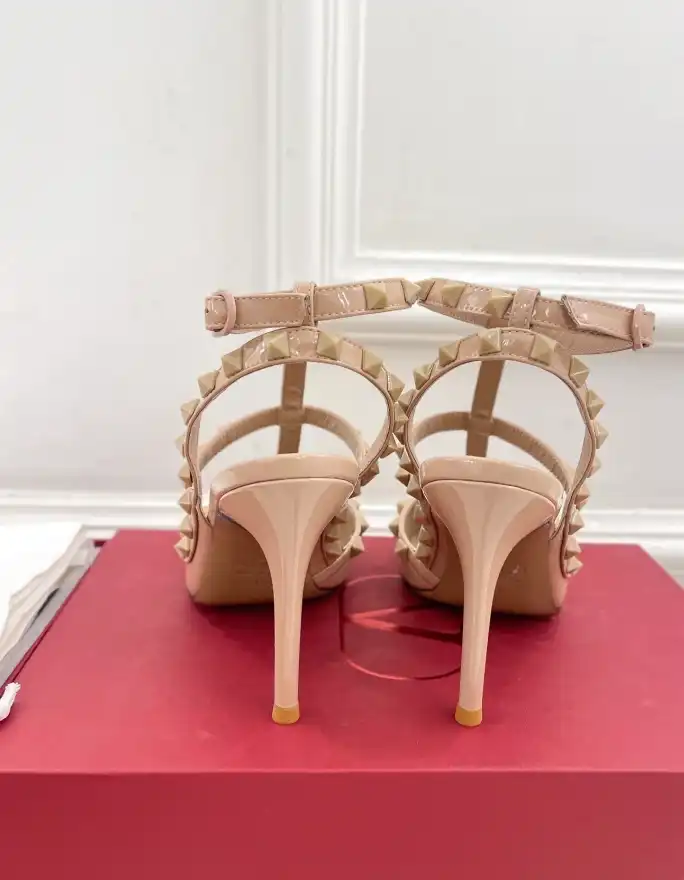 hype Valentino High Heels