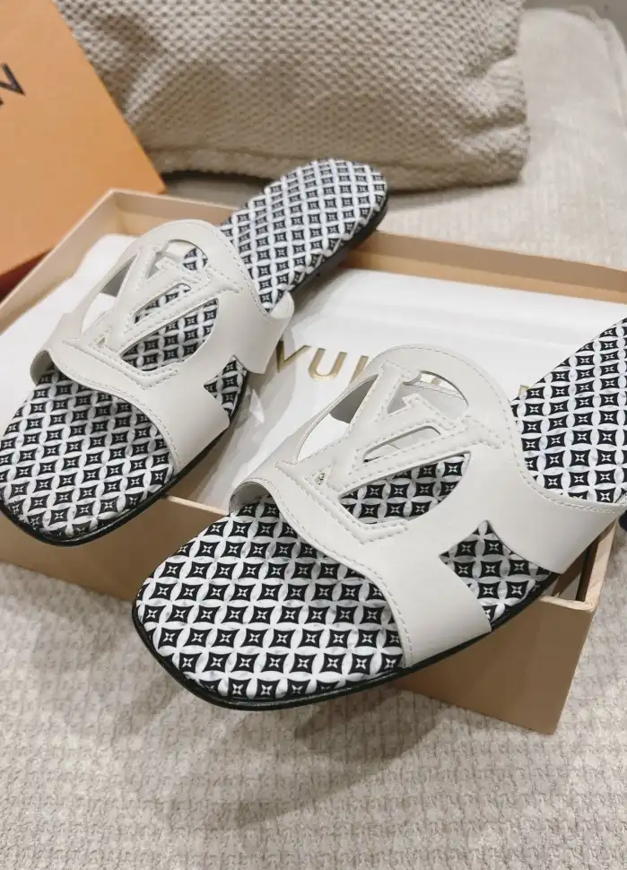 hype LV Slippers