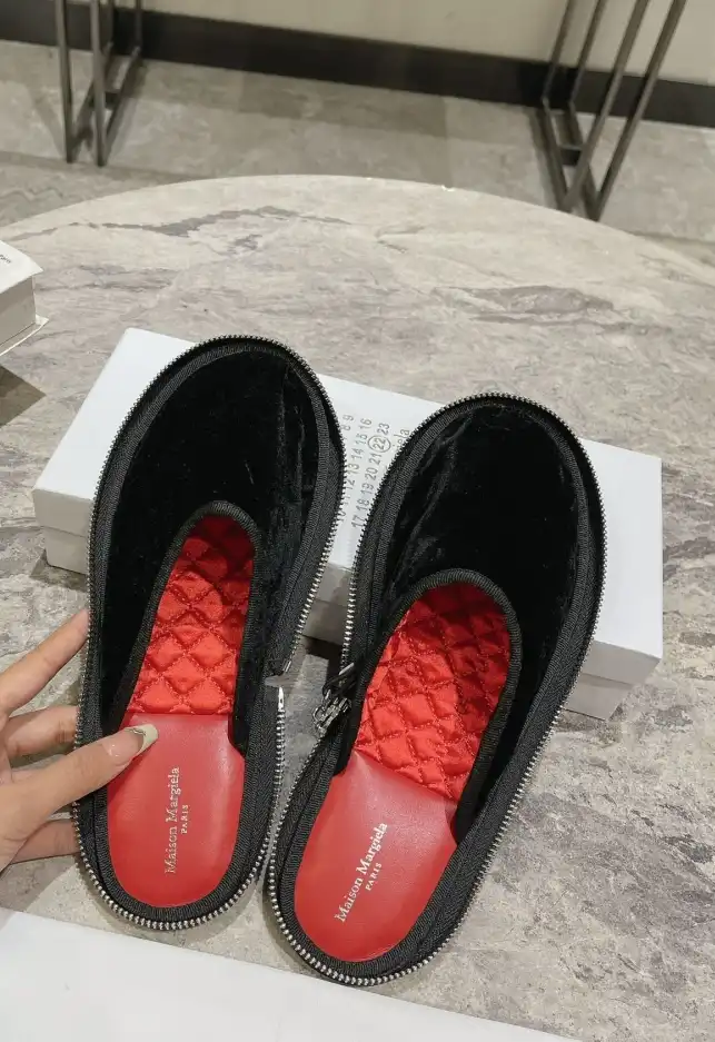 hype Other Slippers