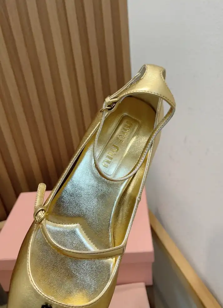 hype Miu Miu flat shoes