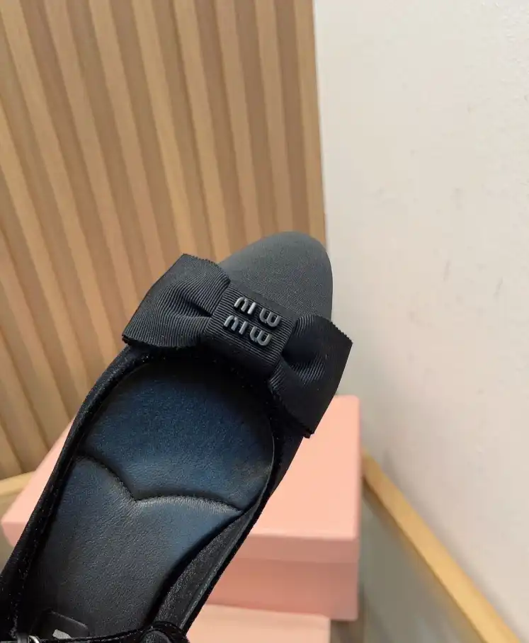 hype Miu Miu flat shoes