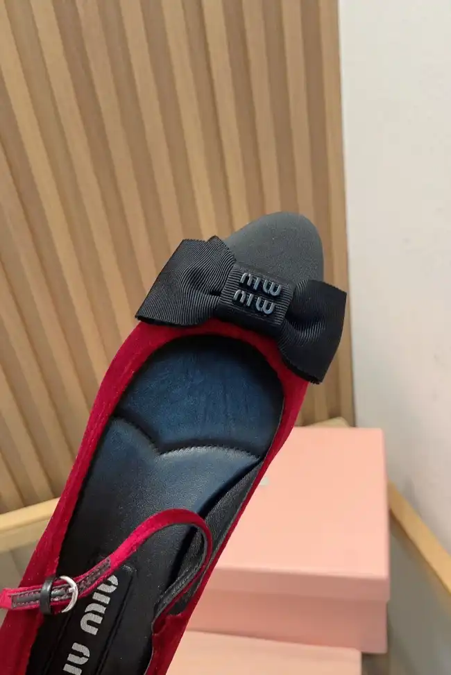 hype Miu Miu flat shoes