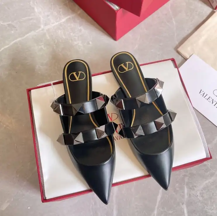 hype Valentino Sandals